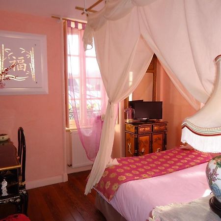 Logis Deritel Bed and Breakfast Montsûrs Esterno foto