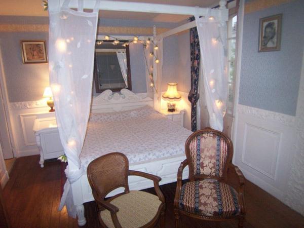 Logis Deritel Bed and Breakfast Montsûrs Camera foto